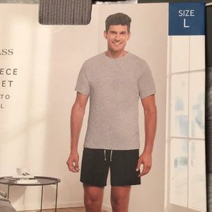 Mens 2 piece pajama sets       various sizes L, XL, XXL